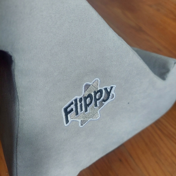 Flippy Gray Wedge Pillow For Cell PhonE And Laptop Comfort. (A) - Picture 1 of 5